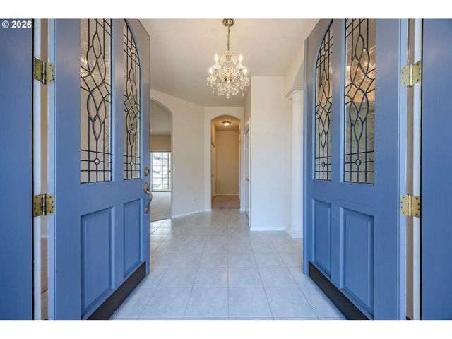 3279 Lakemont Dr, Eugene, OR 97408