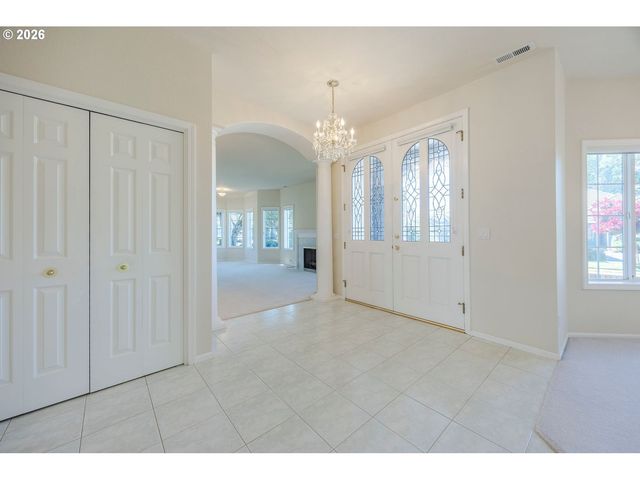 3279 Lakemont Dr, Eugene, OR 97408