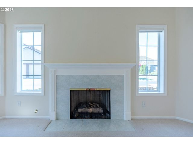3279 Lakemont Dr, Eugene, OR 97408