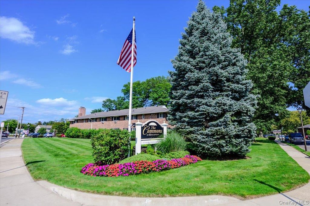 346 Edmunton Drive L17, North Babylon, NY 11703 — exterior