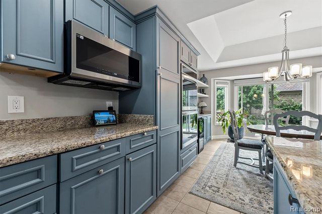 22702 Brantingham Road, Macomb, MI 48044