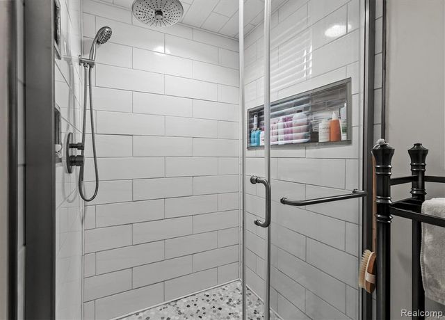 22702 Brantingham Road, Macomb, MI 48044