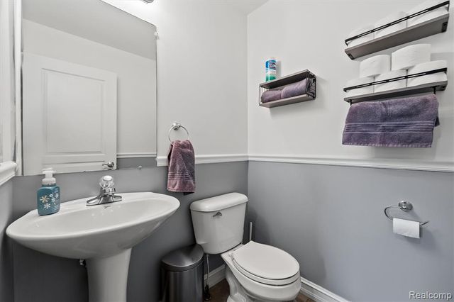 22702 Brantingham Road, Macomb, MI 48044
