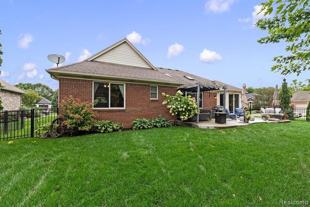 22702 Brantingham Road, Macomb, MI 48044
