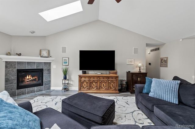 22702 Brantingham Road, Macomb, MI 48044