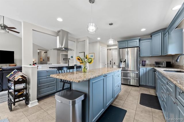 22702 Brantingham Road, Macomb, MI 48044
