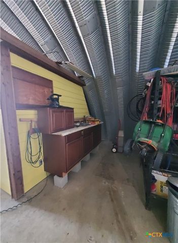 404 S 13th Street, Seadrift, TX 77983