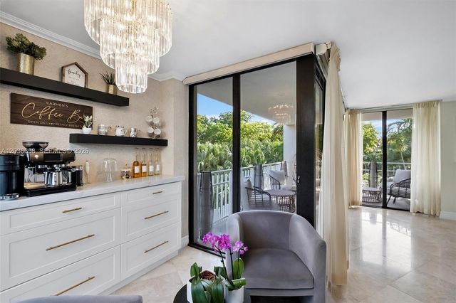 1000 Quayside Terrace 411, Miami, FL 33138