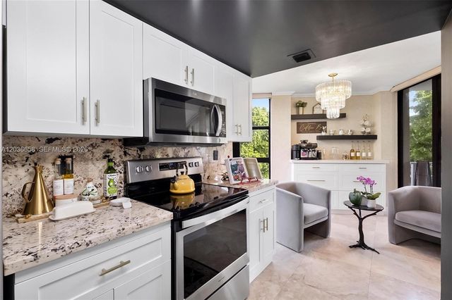 1000 Quayside Terrace 411, Miami, FL 33138