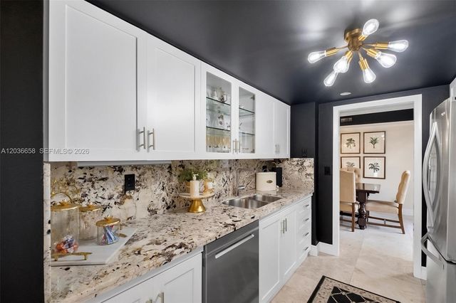 1000 Quayside Terrace 411, Miami, FL 33138