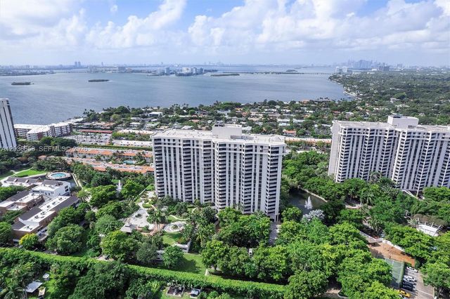 1000 Quayside Terrace 411, Miami, FL 33138