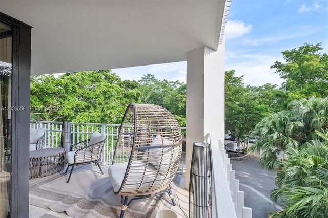 1000 Quayside Terrace 411, Miami, FL 33138