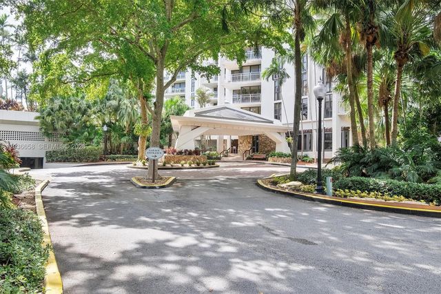 1000 Quayside Terrace 411, Miami, FL 33138