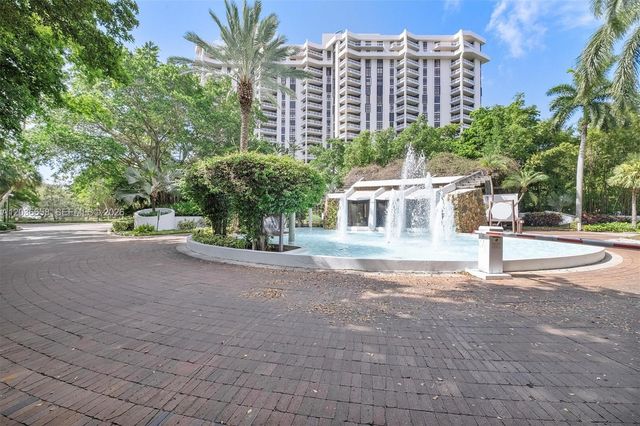 1000 Quayside Terrace 411, Miami, FL 33138