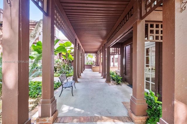 1000 Quayside Terrace 411, Miami, FL 33138