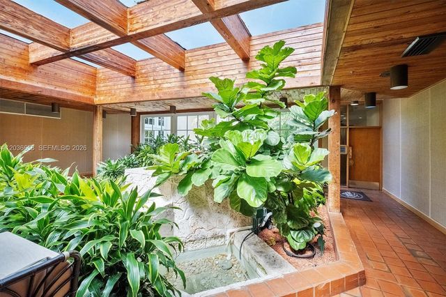 1000 Quayside Terrace 411, Miami, FL 33138