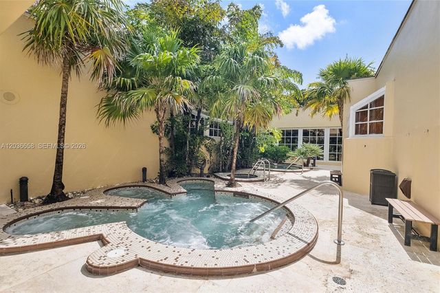 1000 Quayside Terrace 411, Miami, FL 33138