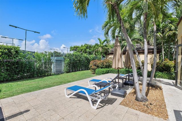 1000 Quayside Terrace 411, Miami, FL 33138