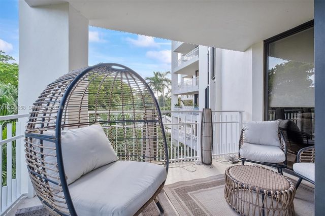 1000 Quayside Terrace 411, Miami, FL 33138