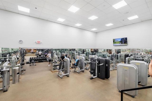1000 Quayside Terrace 411, Miami, FL 33138