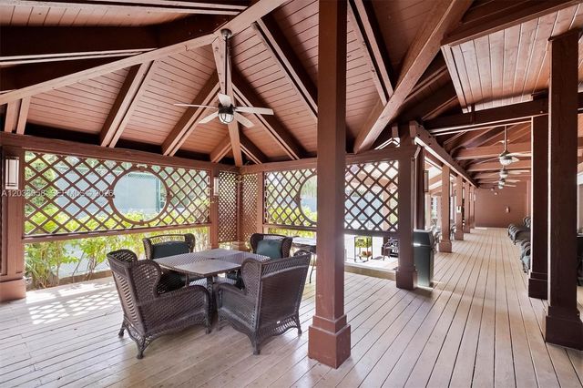 1000 Quayside Terrace 411, Miami, FL 33138