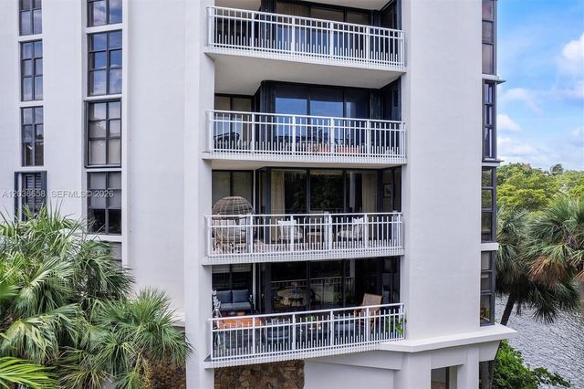 1000 Quayside Terrace 411, Miami, FL 33138