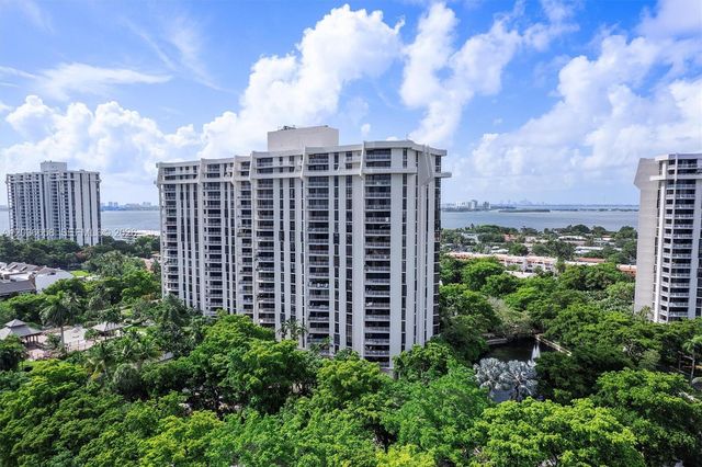 1000 Quayside Terrace 411, Miami, FL 33138