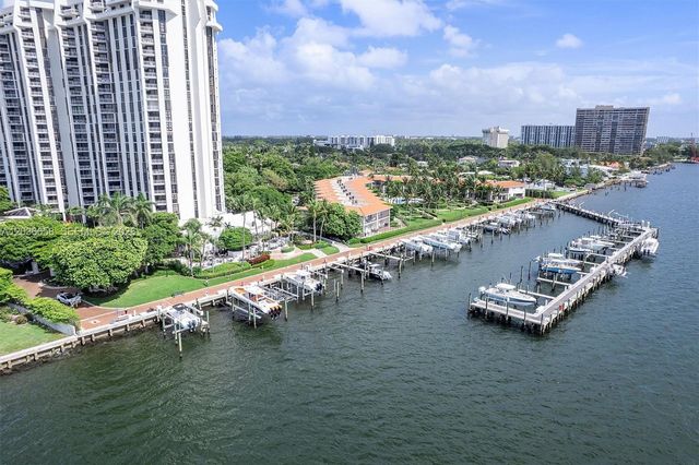 1000 Quayside Terrace 411, Miami, FL 33138