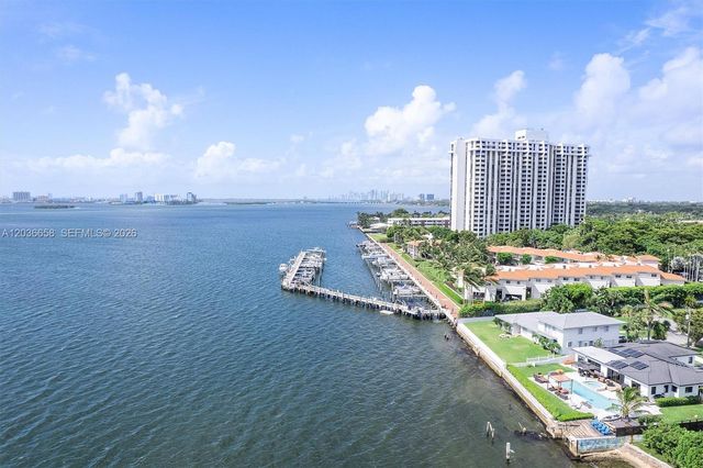 1000 Quayside Terrace 411, Miami, FL 33138