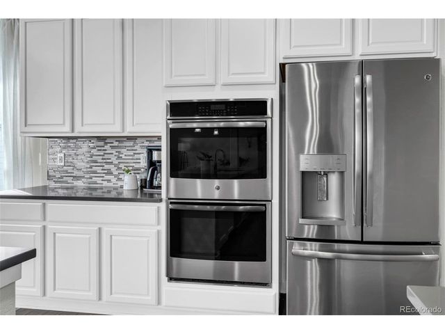 863 Carbonate Ln, Erie, CO 80516