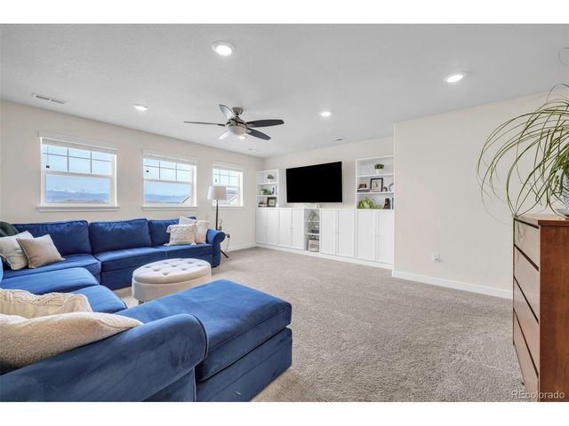 863 Carbonate Ln, Erie, CO 80516