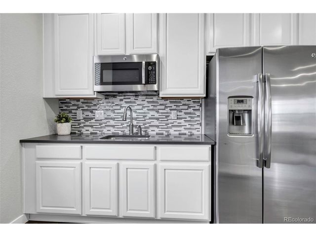 863 Carbonate Ln, Erie, CO 80516