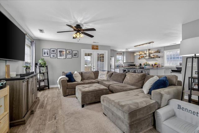 322 Seneca River Drive, Summerville, SC 29485