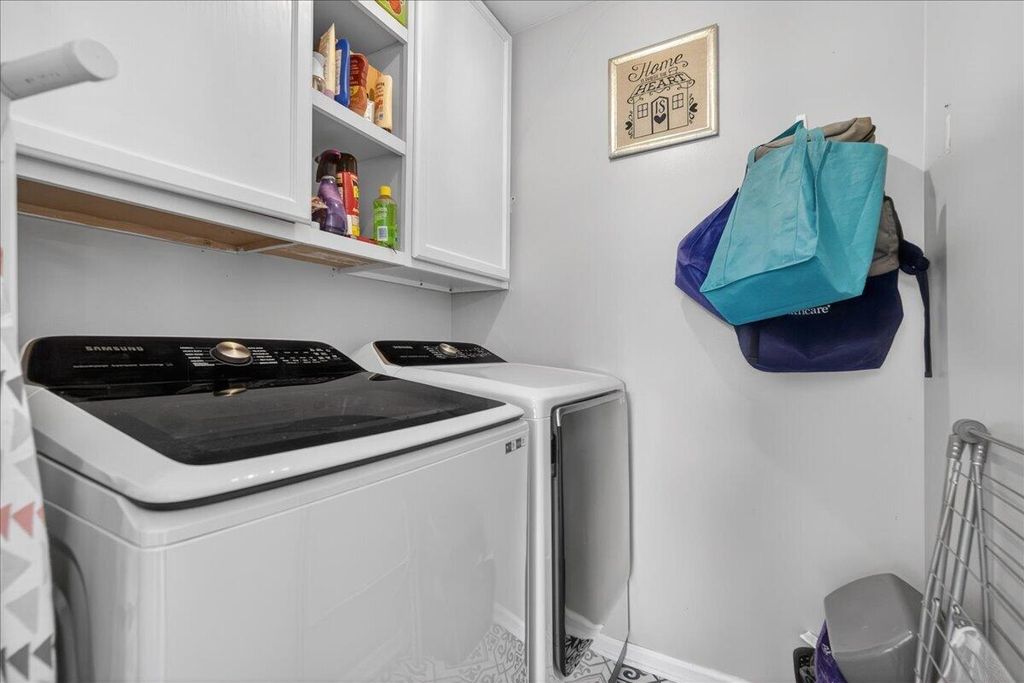 Image 26 of property listing at 322 Seneca River Drive, Summerville, SC 29485