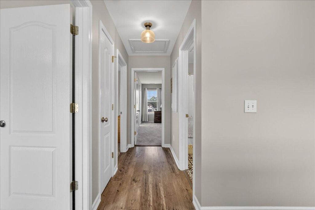 Image 31 of property listing at 322 Seneca River Drive, Summerville, SC 29485