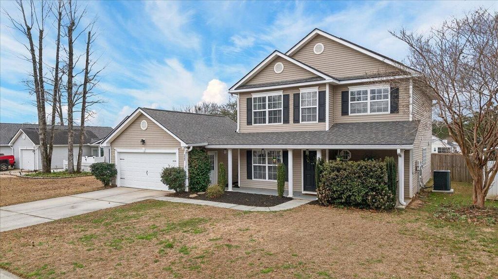 Image 4 of property listing at 322 Seneca River Drive, Summerville, SC 29485