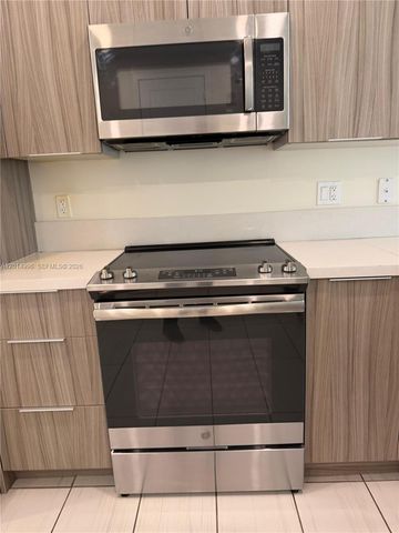 10222 NW 64th Way 101, Doral, FL 33178