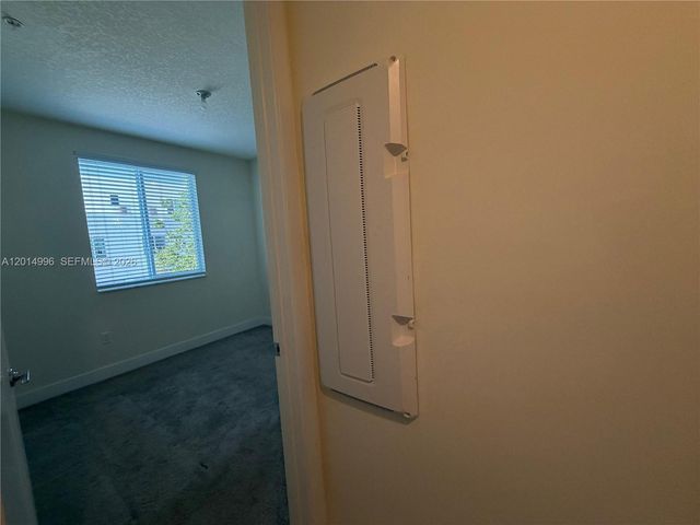 10222 NW 64th Way 101, Doral, FL 33178