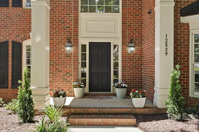 12529 Preservation Pointe Drive, Charlotte, NC 28216