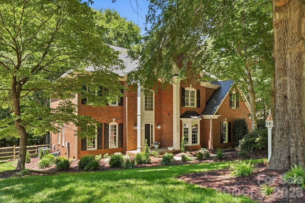 12529 Preservation Pointe Drive, Charlotte, NC 28216