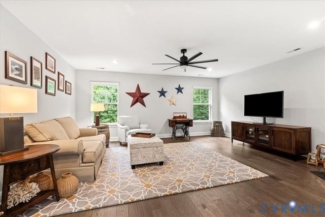 8518 Glen Royal Dr, Chesterfield, VA 23832