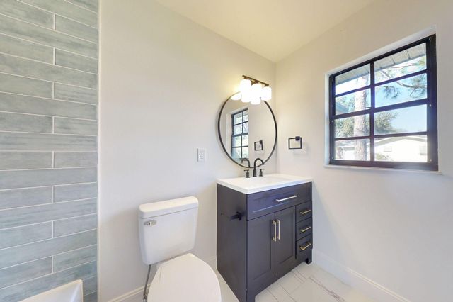 6806 Pensacola Road, Fort Pierce, FL 34951