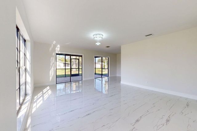 6806 Pensacola Road, Fort Pierce, FL 34951