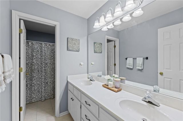 10137 THEDEN Circle, Lenexa, KS 66220