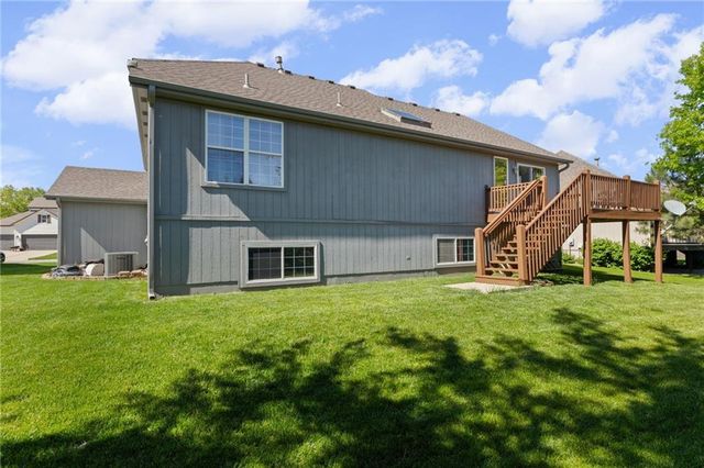 10137 THEDEN Circle, Lenexa, KS 66220