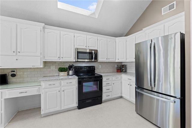 10137 THEDEN Circle, Lenexa, KS 66220