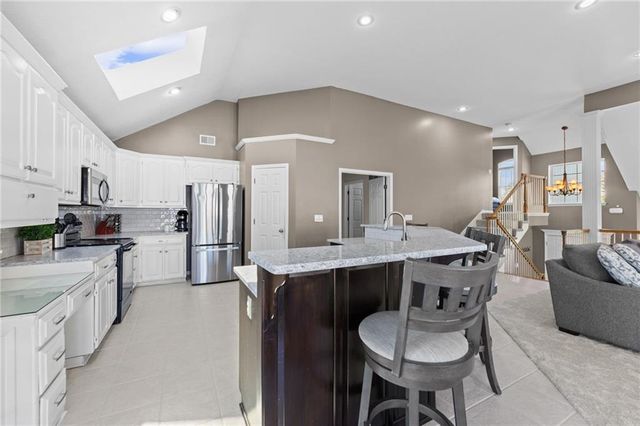 10137 THEDEN Circle, Lenexa, KS 66220