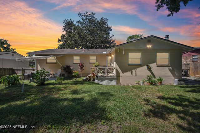 831 BROOKVIEW Drive N, Jacksonville, FL 32225