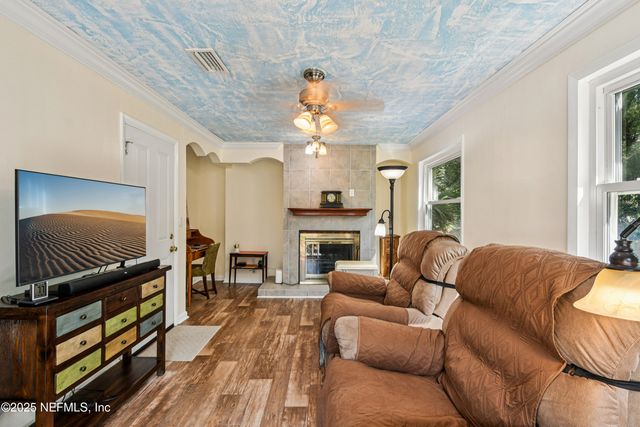 831 BROOKVIEW Drive N, Jacksonville, FL 32225