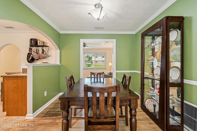831 BROOKVIEW Drive N, Jacksonville, FL 32225